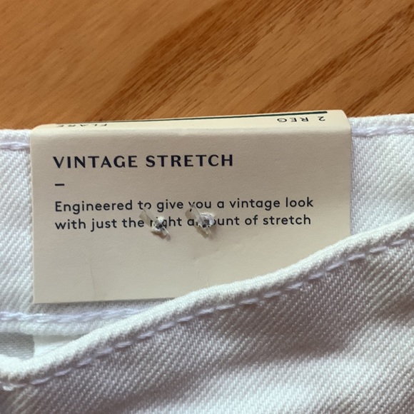 New Universal Threads High Rise Flare size 2 - Picture 5 of 9